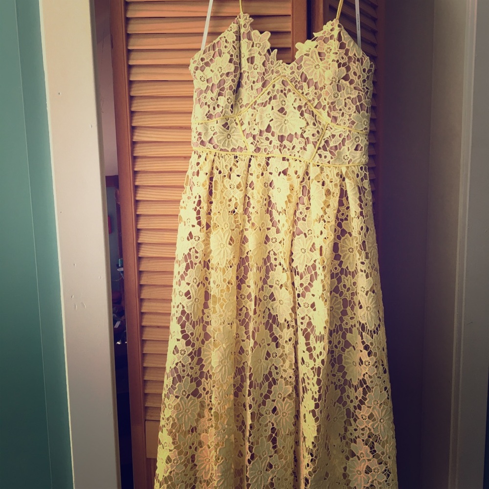 Anthropology Donna Morgan yellow lace dress. Sz 6.